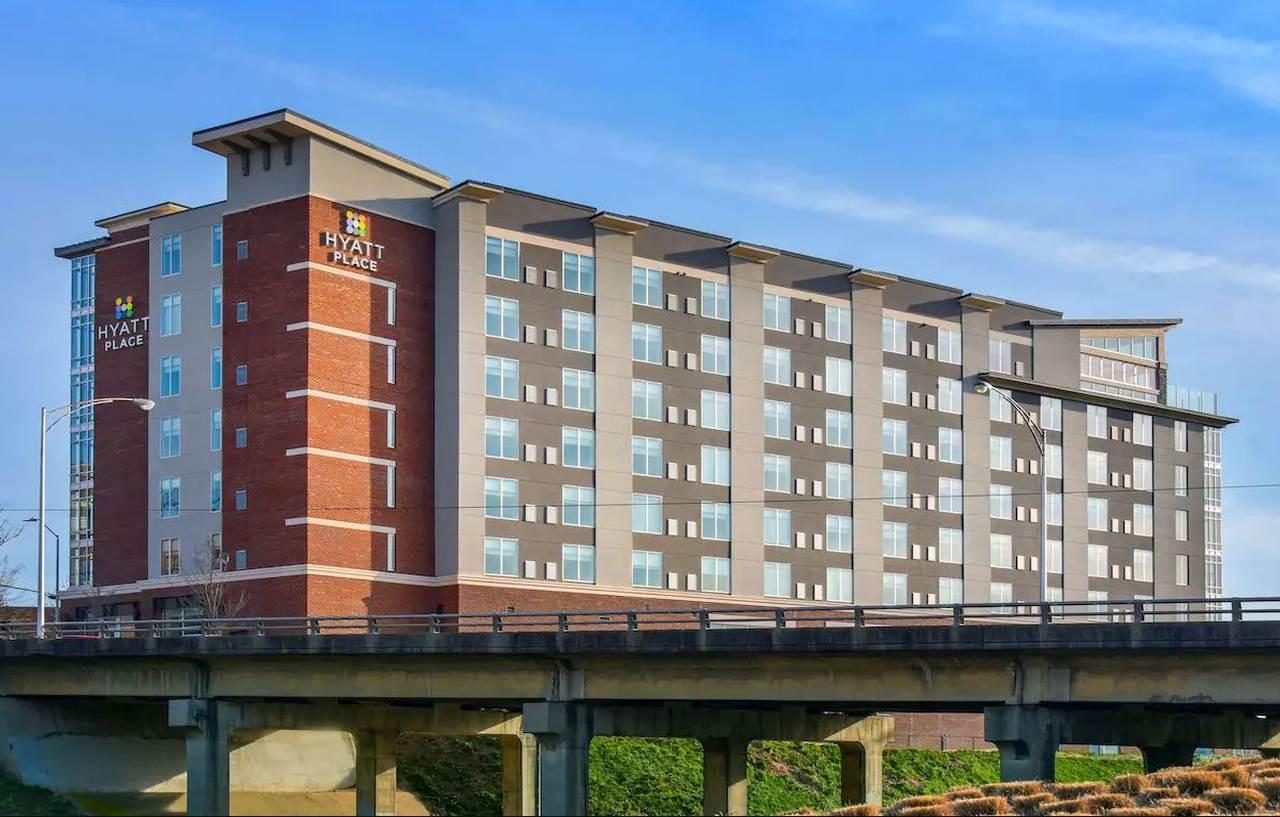 Doubletree By Hilton Asheville Downtown Экстерьер фото