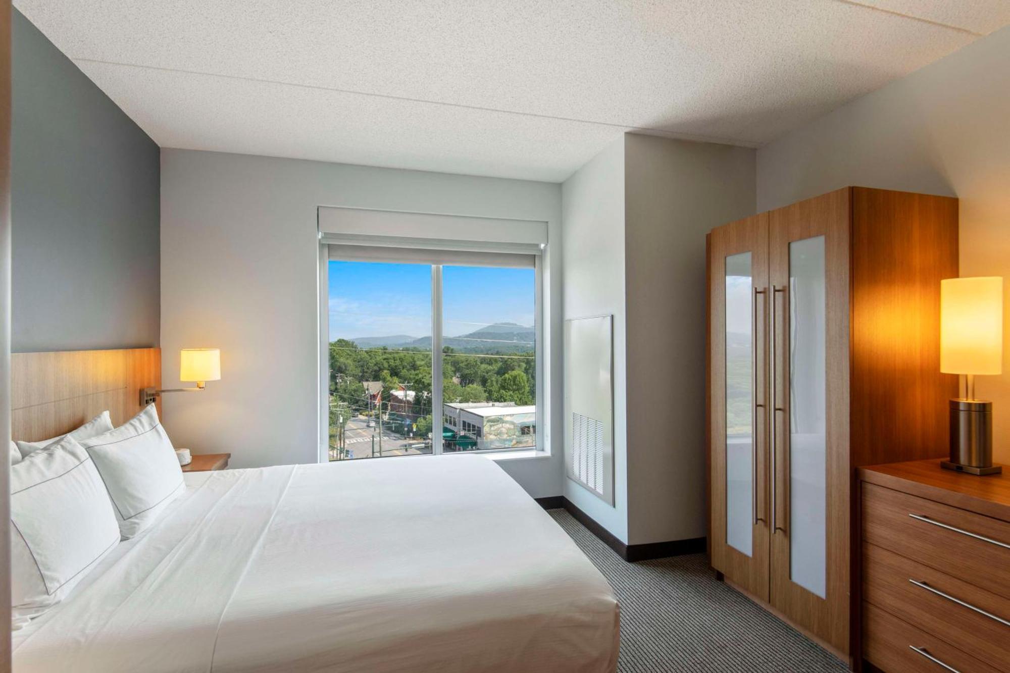 Doubletree By Hilton Asheville Downtown Экстерьер фото