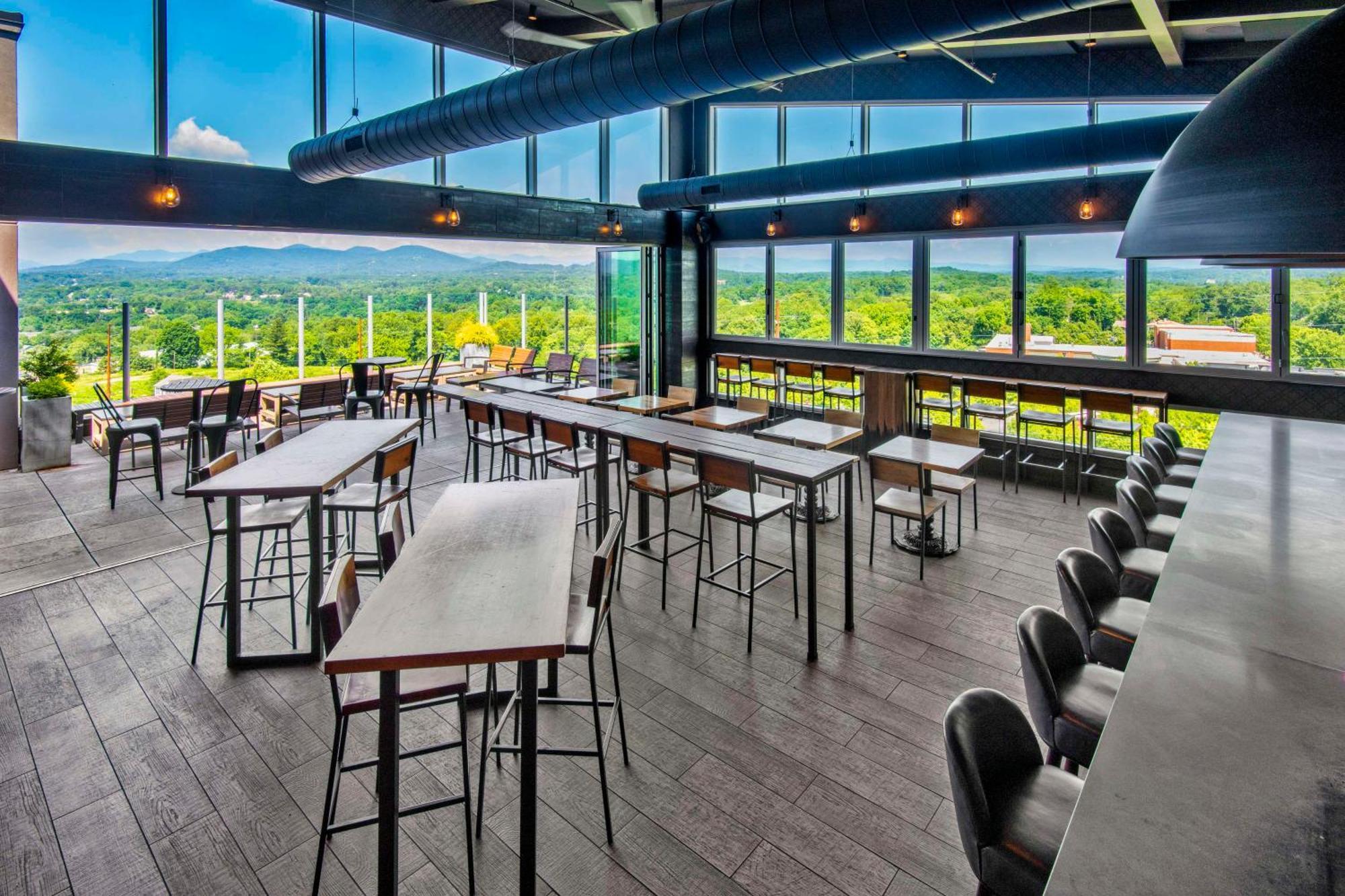 Doubletree By Hilton Asheville Downtown Экстерьер фото