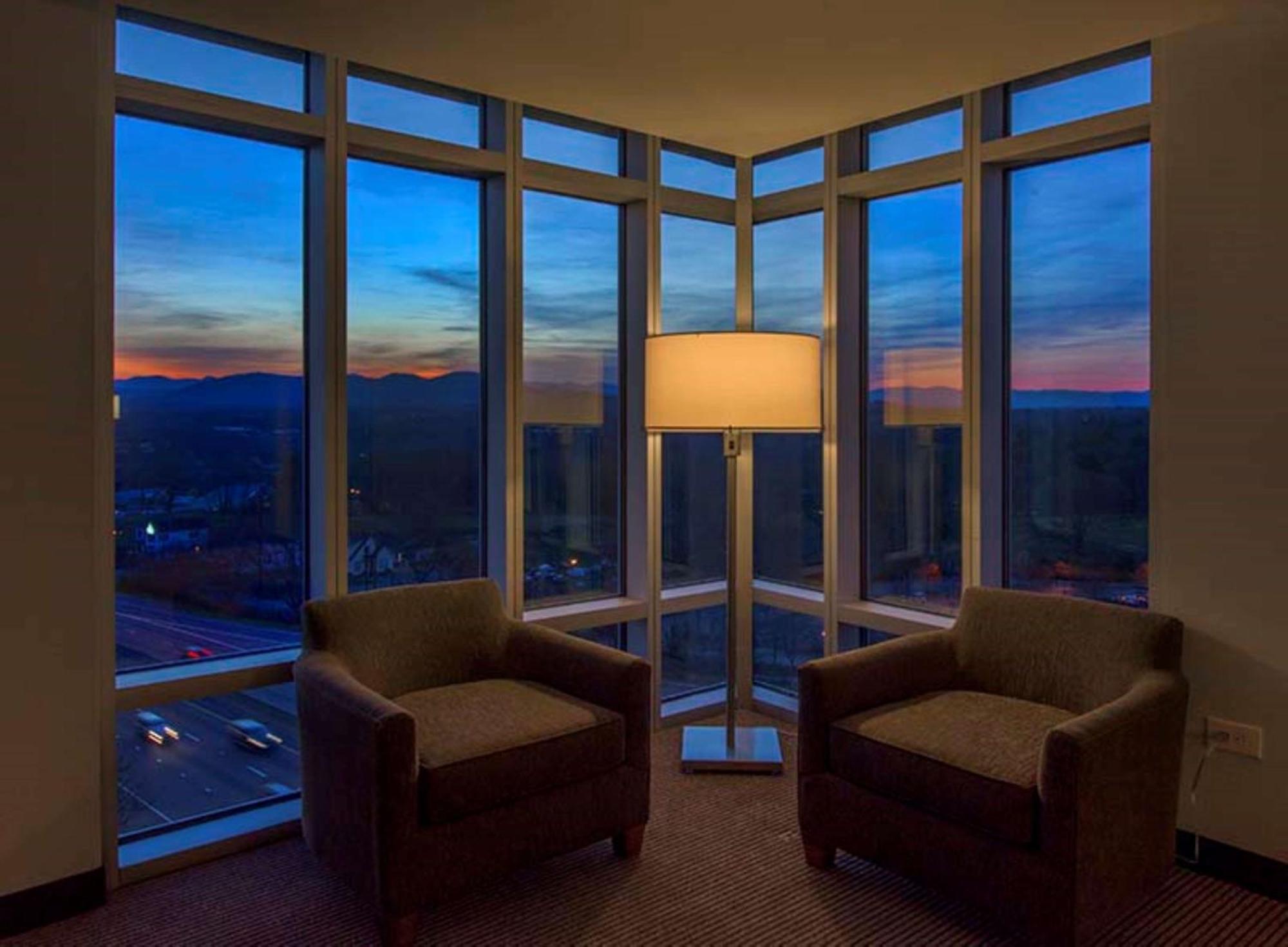 Doubletree By Hilton Asheville Downtown Экстерьер фото